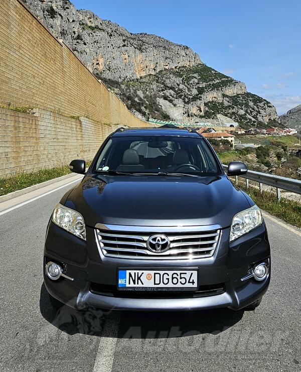 Toyota - RAV 4 - 2.2 D-4D