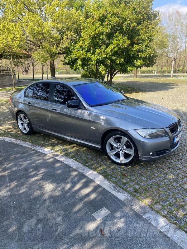 BMW - 318 - E90