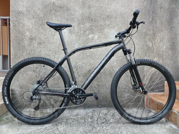 Specialized - Hardrock