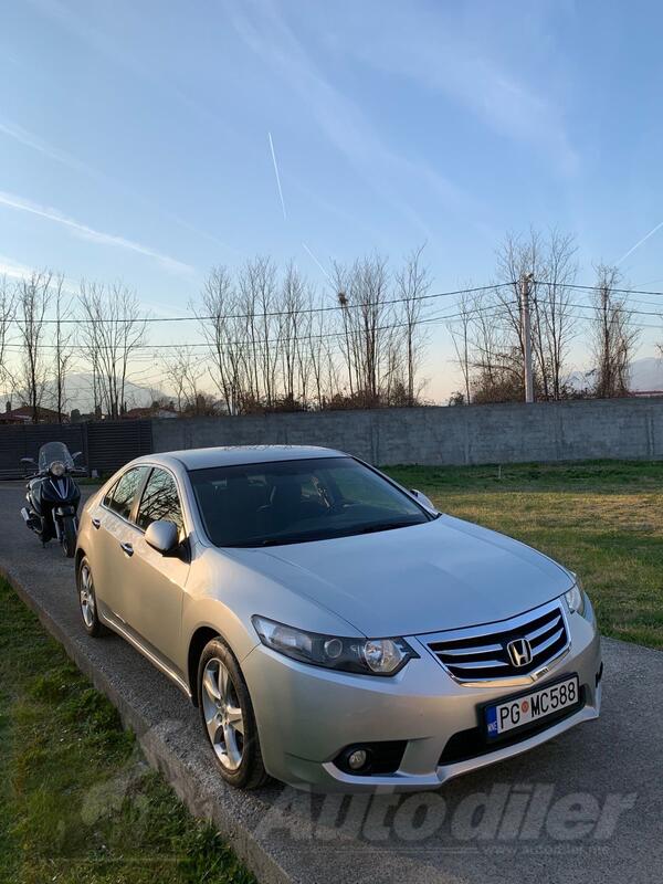Honda - Accord - 2.0 4D ELEGANCE