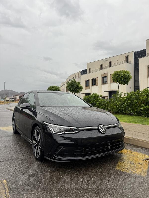 Volkswagen - Golf 8 - R LINE