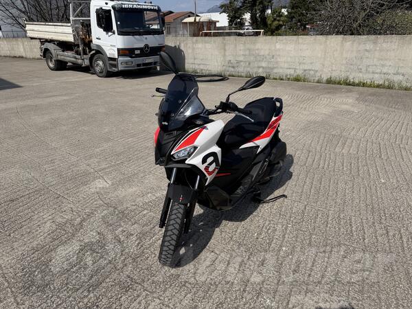 Aprilia - SR GT 125 SPORT