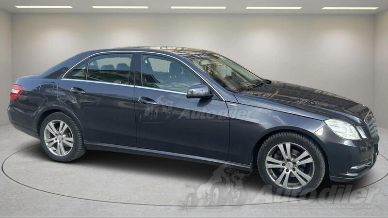 Mercedes Benz - 200 - 2.0