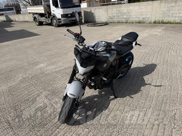 Yamaha - MT-07 AMT