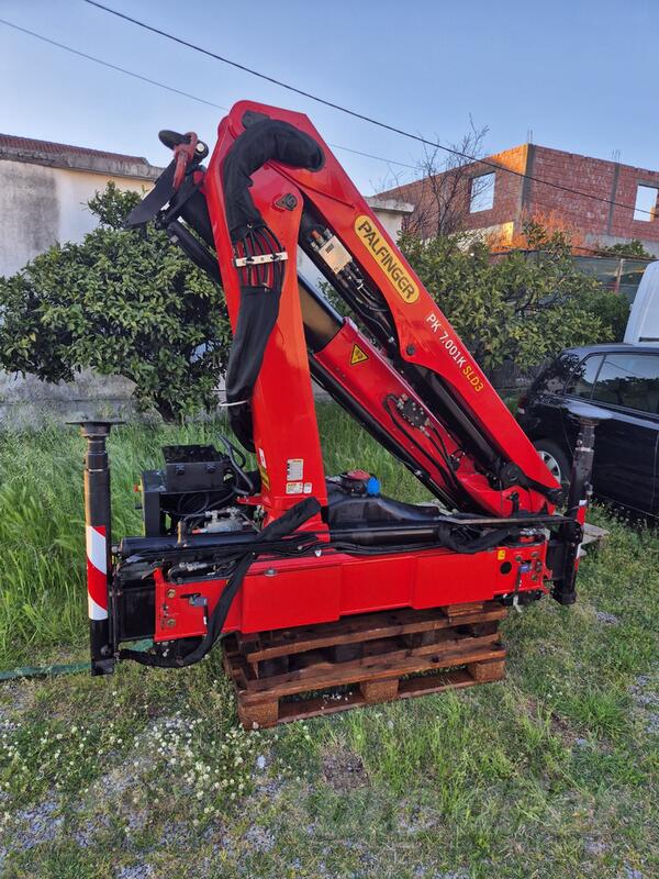 Mercedes Benz - KRAN PALFINGER7.001K SLD 3