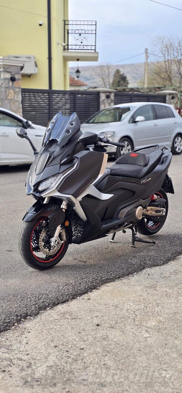 Kymco - AK 575 PREMIUM