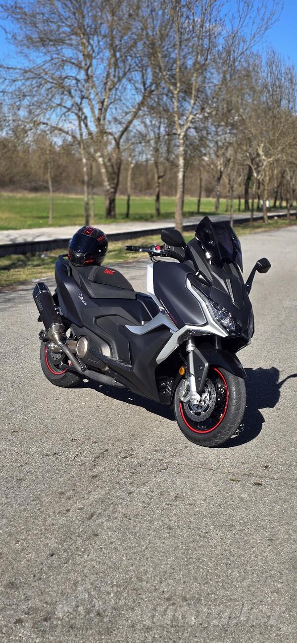 Kymco - AK 575 PREMIUM