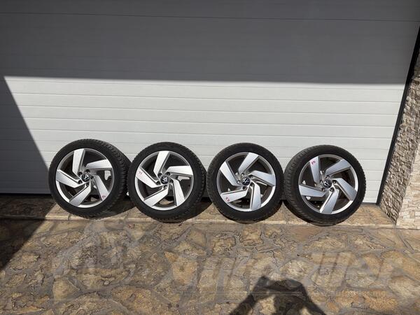 Fabričke felne i Golf8 gume