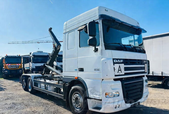 DAF - XF 105.460 Kamion s kukom/LTK449