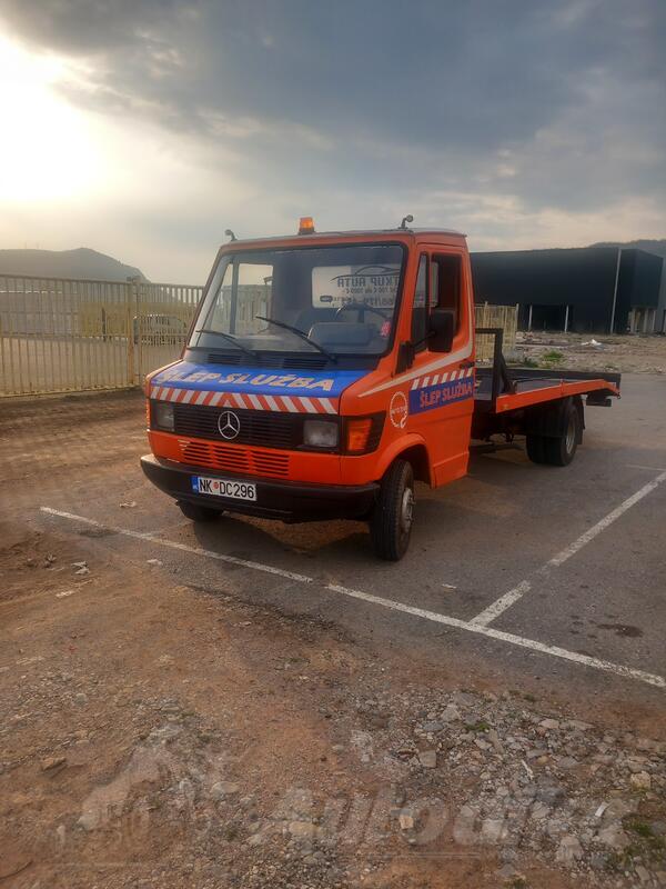 Mercedes Benz - 411 D