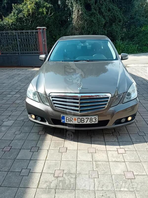 Mercedes Benz - 200 - E 200 CDI