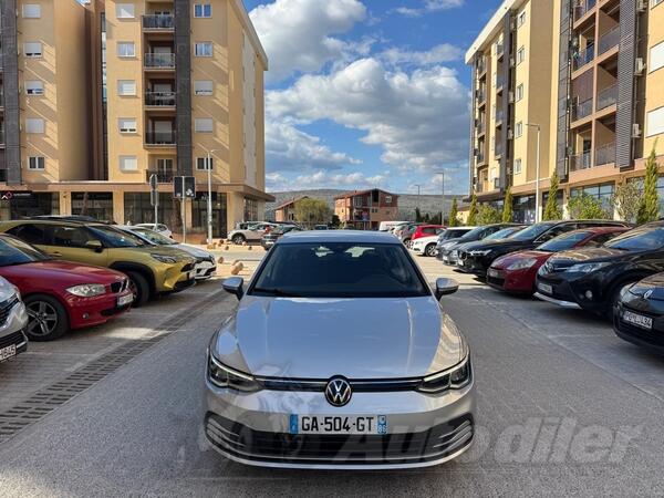 Volkswagen - Golf 8 - 1.0 tsi automatik