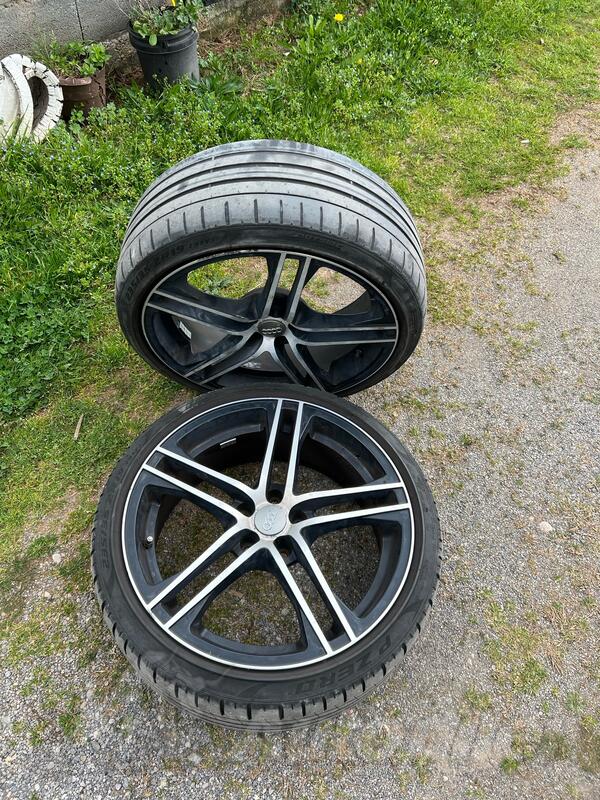 Fabričke rims and Pirelli tires