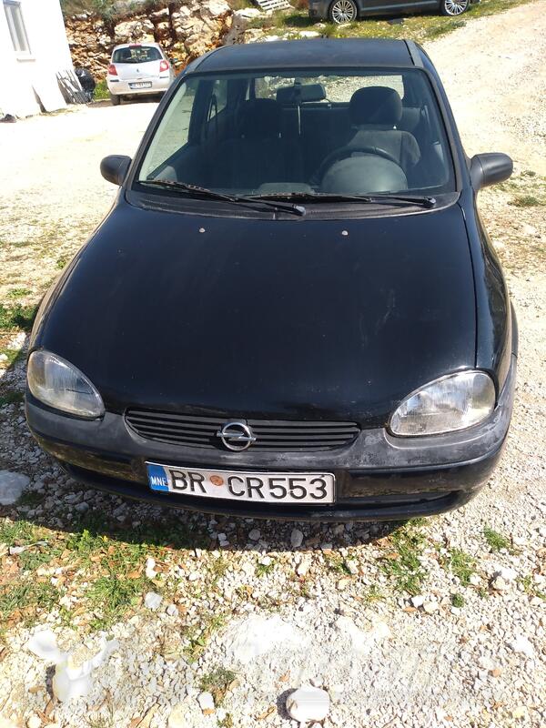 Opel - Corsa - 12oo