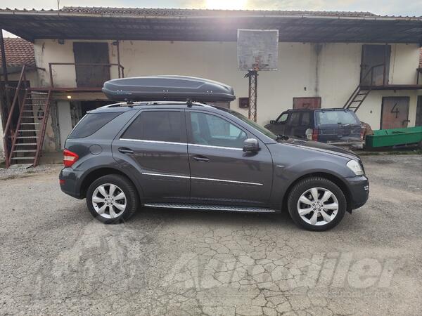 Krovni nosači, koferi, šatori i galerije