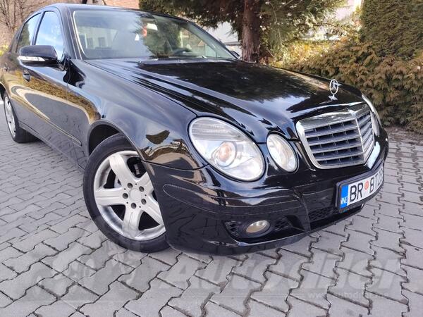 Mercedes Benz - E 200