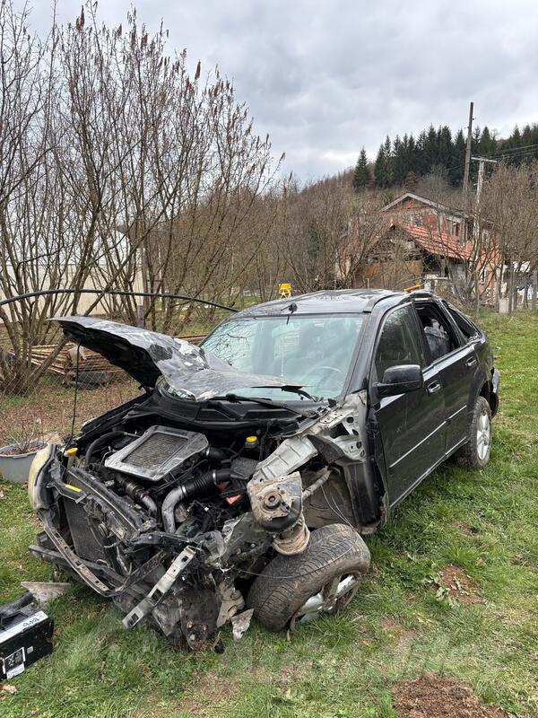 U djelovima Nissan - X-Trail