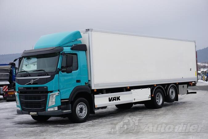 Volvo - FM / 330 / Euro 6 / rampa / 23 paleta / Okretna osovina / Dužina / kamion hladnjača / DOM...