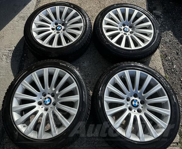 Fabričke felne i Pirelli gume