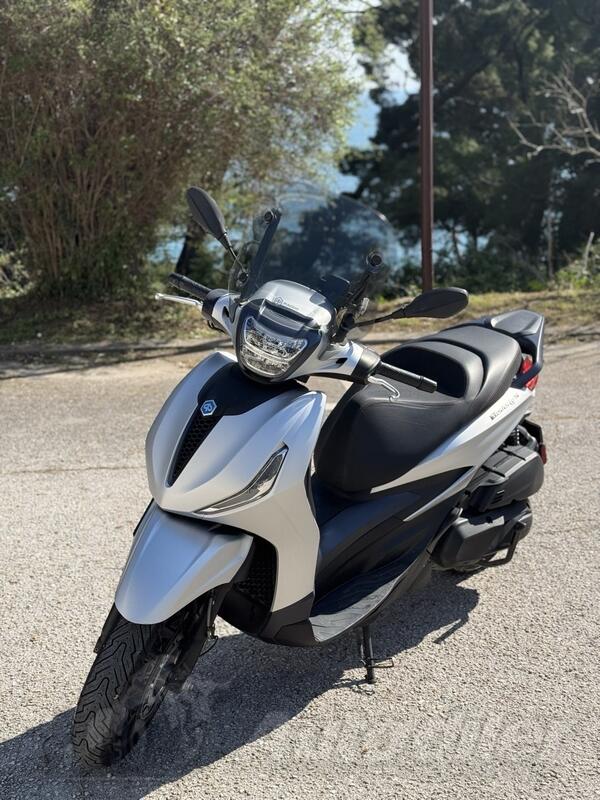 Piaggio - Beverly 400 2023