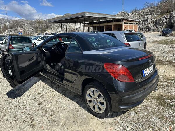 Peugeot - 207