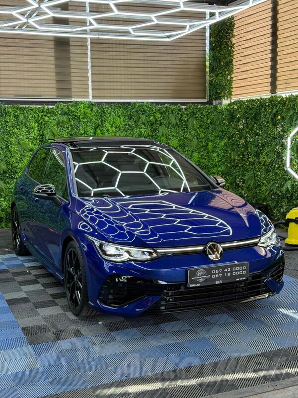 Volkswagen - Golf 8 - 2.0 TSI 4 MOTION