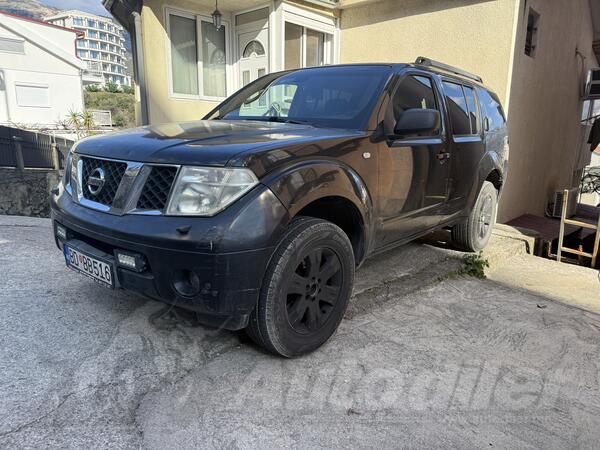 Nissan - Pathfinder - 2.5