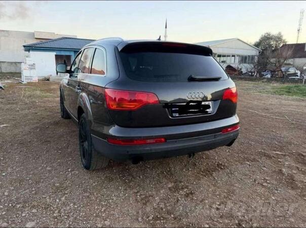 Audi - Q7