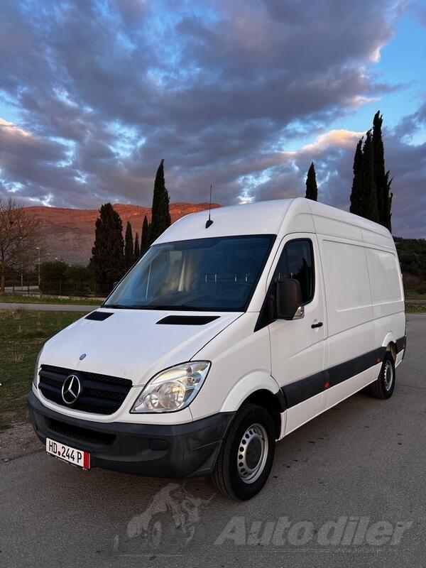 Mercedes Benz - SPRINTER 210 CDI
