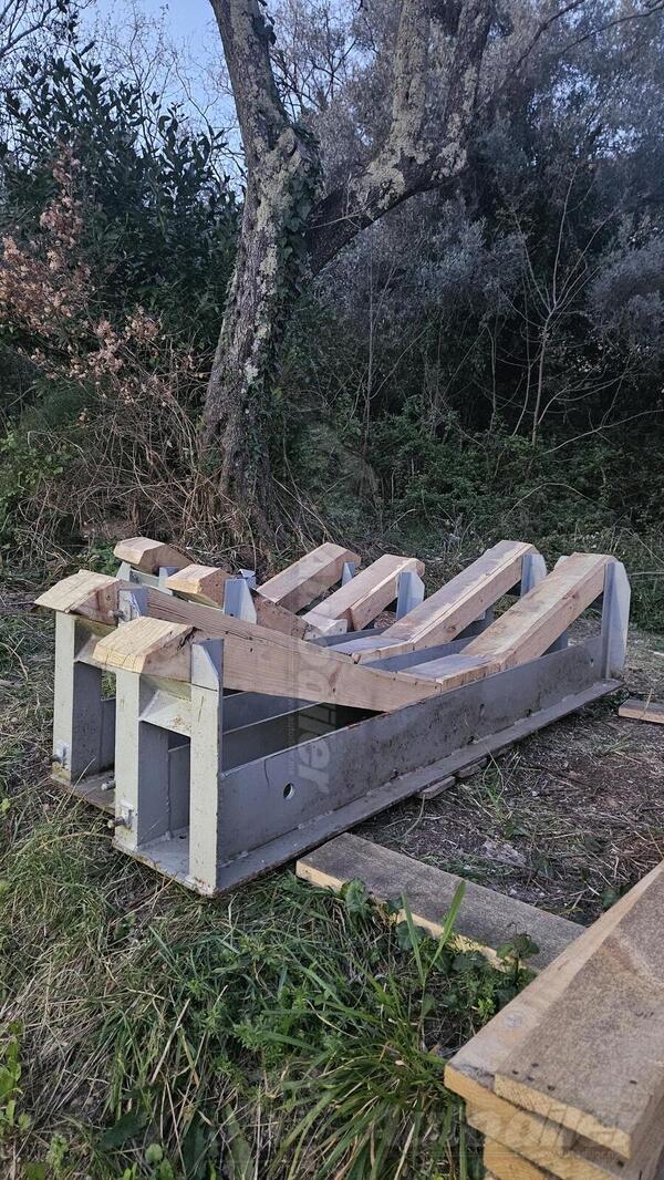 Stolice i klupe za plovila