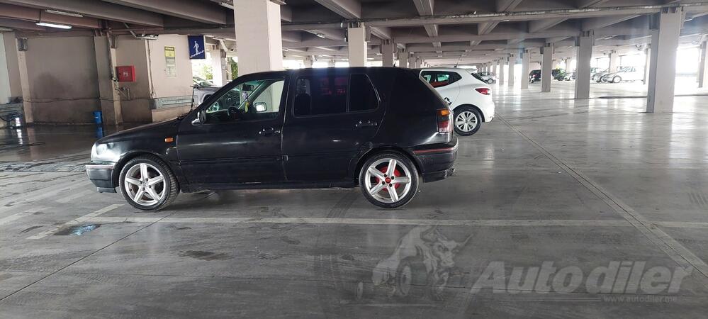 Volkswagen - Golf 3 - 1.8