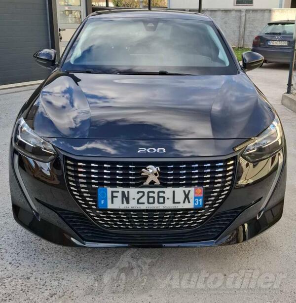 Peugeot - 208 - ALLURE 1.2 PURE TECH AUTOMATIC