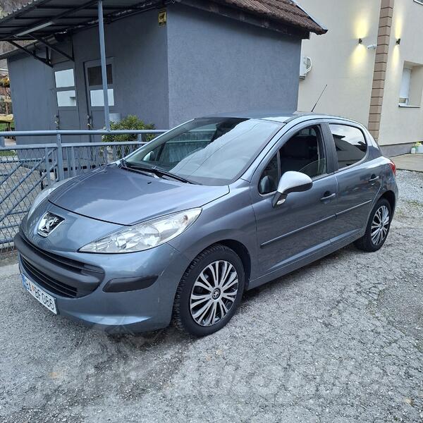 Peugeot - 207 - 1.6 HDi