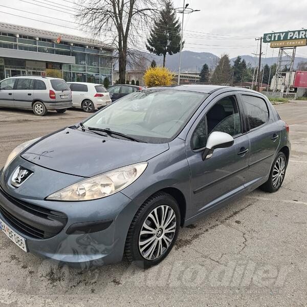 Peugeot - 207 - 1.6 HDi