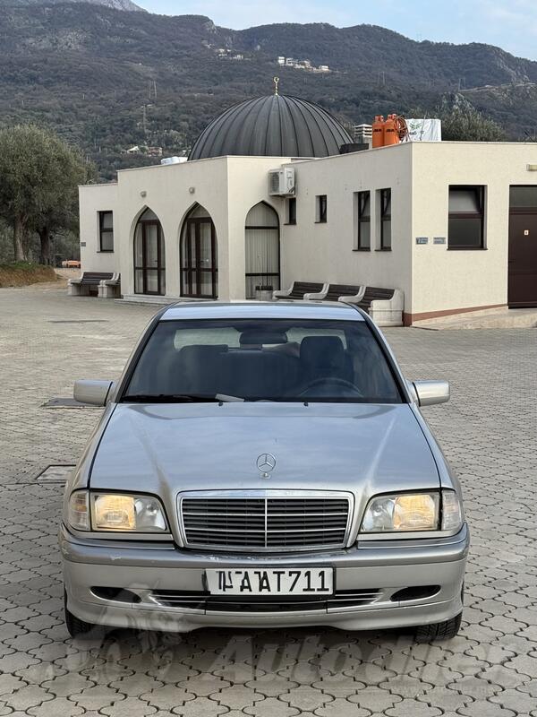 Mercedes Benz - C 220 - 2,0
