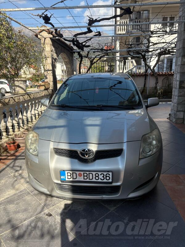 Toyota - Auris - 2.0 D-4D