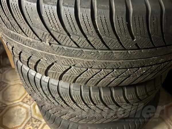 Fabričke felne i Bringeston gume