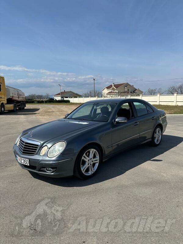 Mercedes Benz - E 220 - e220 avantgard
