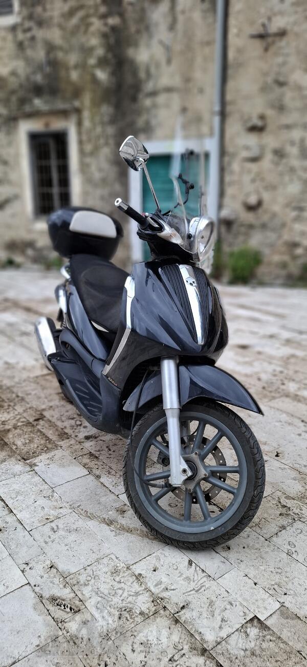 Piaggio - beverly tourer 250 ie