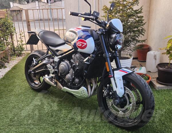 Triumph - Trident 660 Triple Tribute
