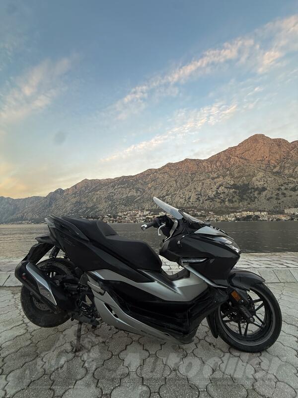 Honda - Honda Forza Limited Edition 300