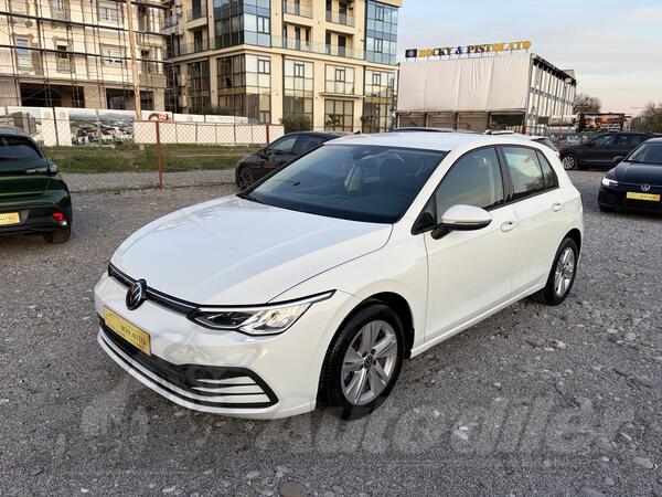 Volkswagen - Golf 8