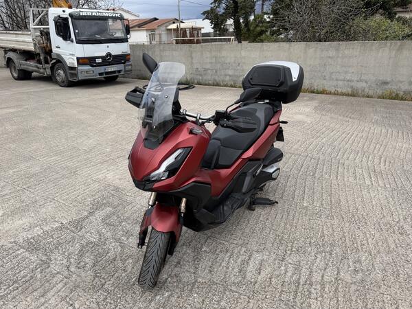 Honda - ADV 350