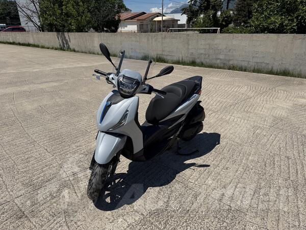 Piaggio - BEVERLY 400 HPE