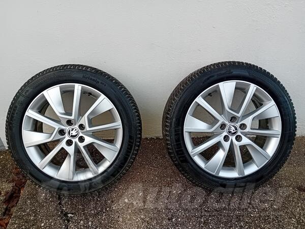 Fabričke felne i 17 gume