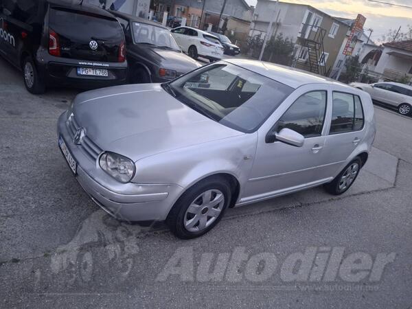 Volkswagen - Golf 4 - 1900