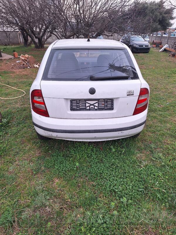 U djelovima Škoda - Fabia 1.2 benz