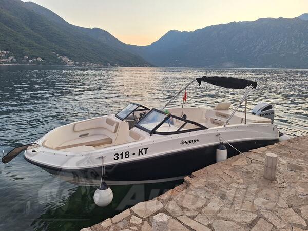 Bayliner - vr 6
