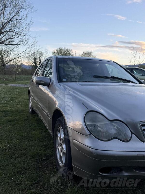 Mercedes Benz - C 220