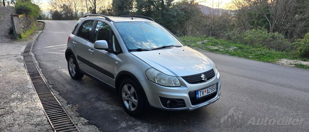 Suzuki - SX4